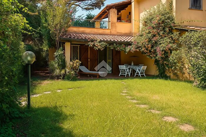 Appartamento trilocale in vendita in Via dei Ciclamini, Ardea