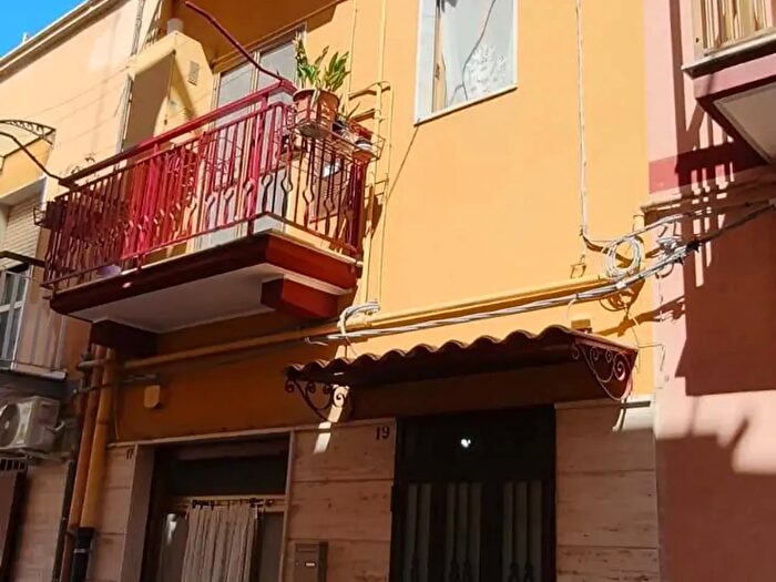 Casa con 7 locali in vendita in Via Enrico Toti, Barletta