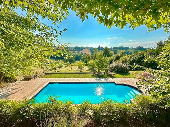 Casa con 10 locali in vendita in Strada Paghisano, Tortona