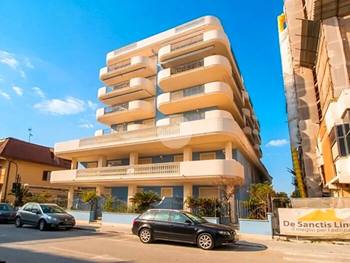 Appartamento bilocale in vendita in Viale della Vittoria, Alba Adriatica