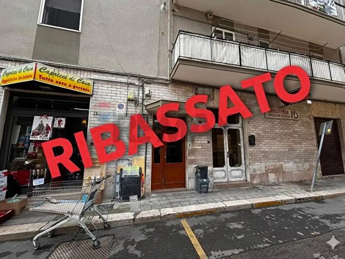 Appartamento quadrilocale in vendita in Via Felice Tarantini, Trani