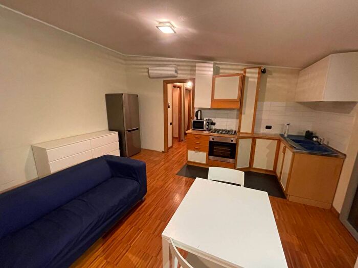 Appartamento bilocale in affitto in Via Sebastiano del Piombo, Monte Rosa Lotto, Milano