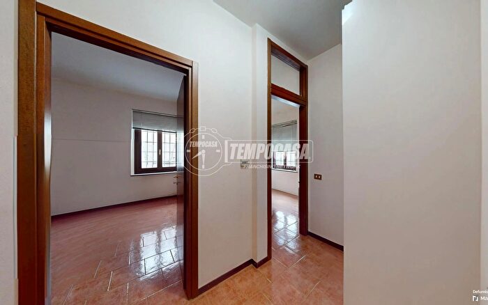 Appartamento bilocale in vendita in Via Comasina, Verano Brianza