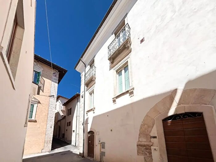 Casa monolocale in vendita in Via Caserma Angelini, L'Aquila