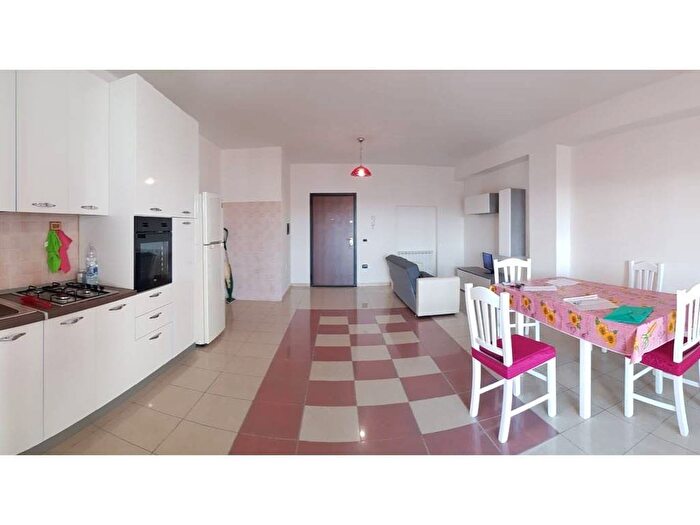 Appartamento trilocale in affitto in Via Lorenza Anania, Catanzaro Lido Fortuna Corvo Germaneto, Catanzaro