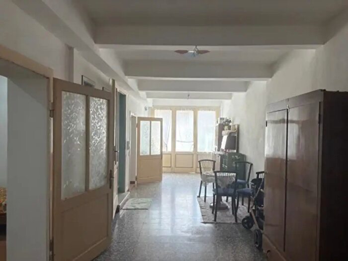 Casa con 5 locali in vendita in Pomponesco