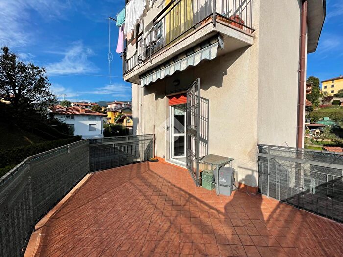 Appartamento trilocale in vendita in Via Poldo Gasparotto, Sorisole