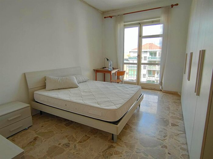 Appartamento monolocale in affitto in Via Asiago, Torino