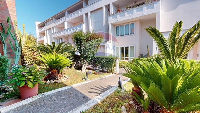 Casa con 14 locali in vendita in Via Cupa d Ercole, Caserta