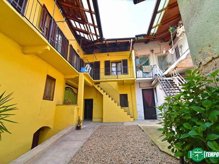 Casa quadrilocale in affitto in Via del Castello, Centro, Rocca Canavese