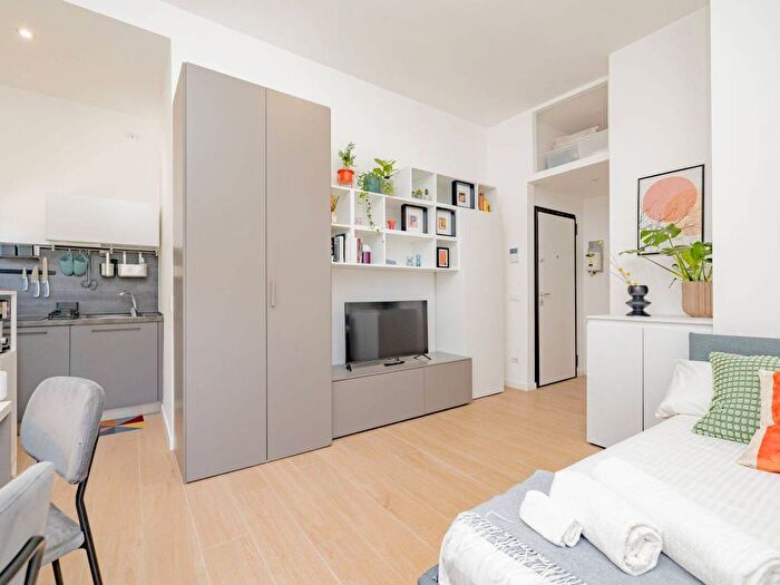 Appartamento monolocale in affitto in Via Bari Milano MI Italia, Tre Castelli Faenza, Milano