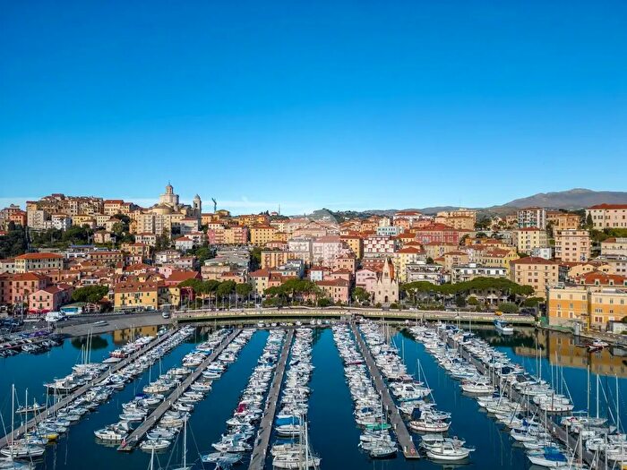 Appartamento bilocale in vendita in Piazza Sant' Antonio, Imperia