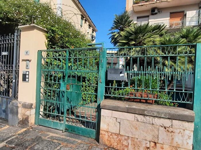Appartamento con 5 locali in affitto in Via Armando Diaz, Portici