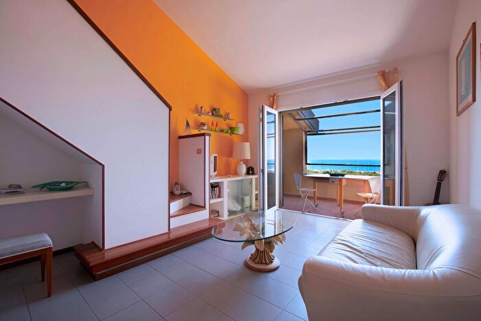 Appartamento con 5 locali in vendita in Castiglione Della Pescaia