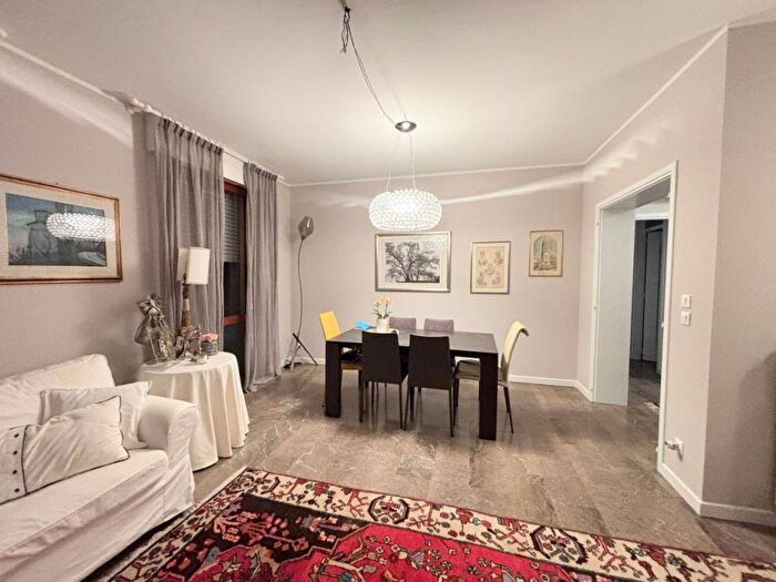 Appartamento con 5 locali in affitto in Via Vicenza B, San Giuseppe San Giovanni, Padova