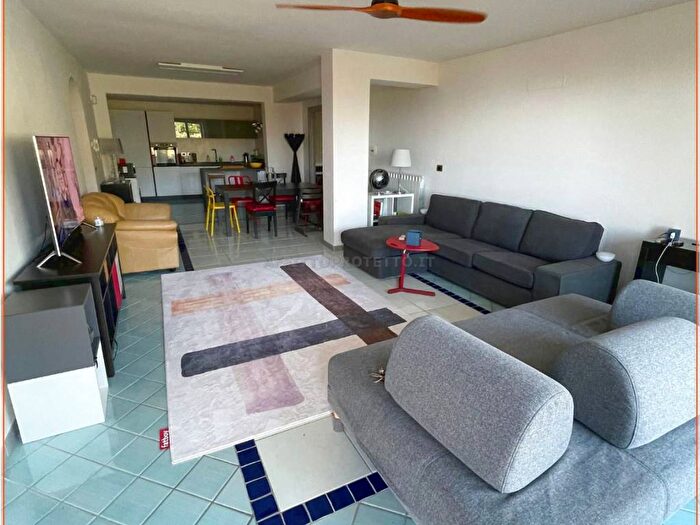 Appartamento con 5 locali in affitto in Via Santa Maria la Noce, Centro, Formia