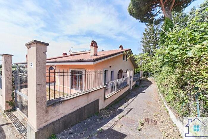 Casa con 5 locali in vendita in Strada Provinciale Barozze delle, Rocca Di Papa
