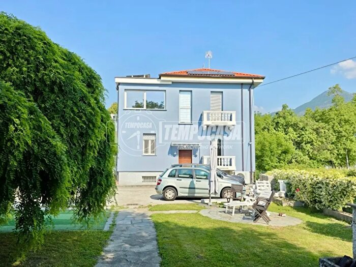 Casa con 6 locali in vendita in Via Cuminie, Villar Dora