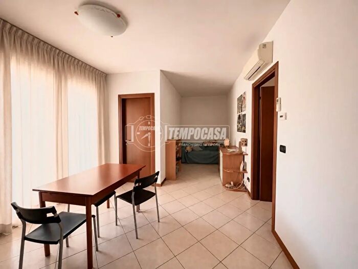 Appartamento con 5 locali in vendita in Via Giovanni Segantini, Bologna