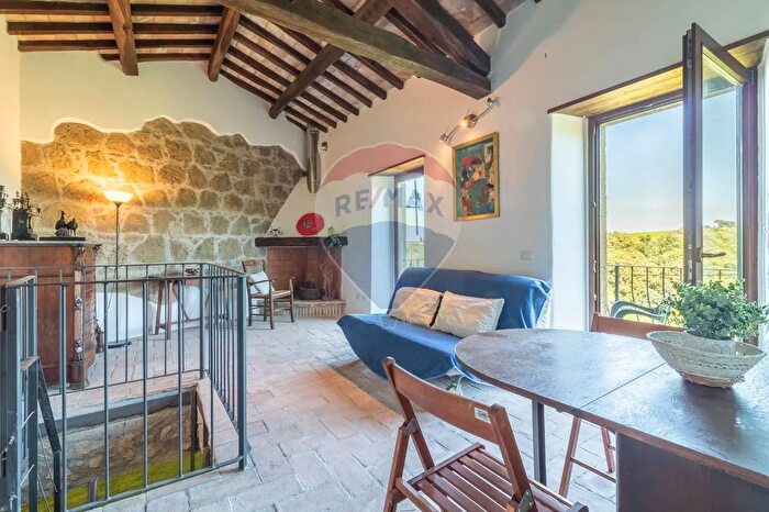 Appartamento bilocale in vendita in Ischia Di Castro