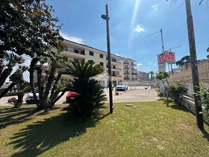 Appartamento quadrilocale in vendita in Viale della Libertà, Aversa