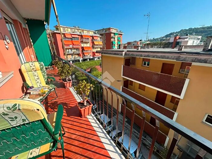 Appartamento bilocale in vendita in Via Castruccio, Rapallo