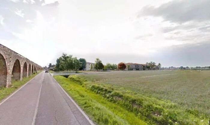 Casa con 7 locali in vendita in San Giuliano Terme