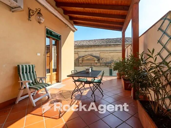 Appartamento quadrilocale in vendita in Corso Vittorio Emanuele, Trecastagni