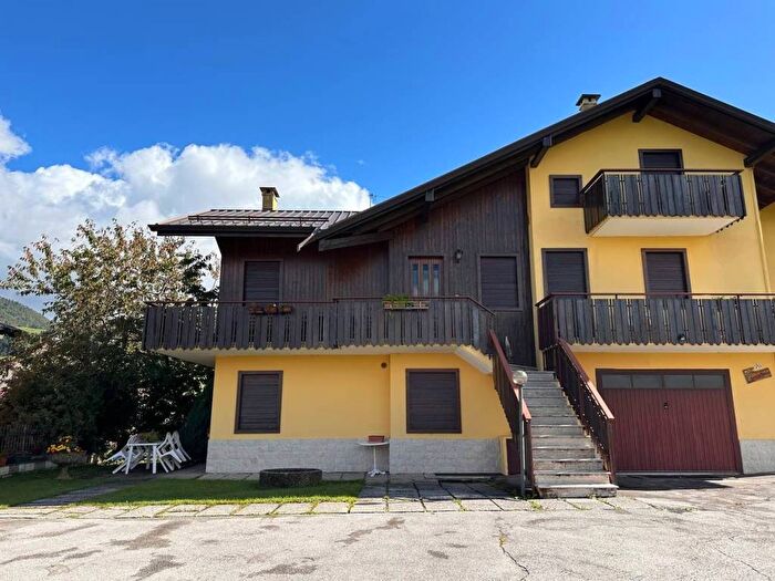 Appartamento trilocale in affitto in Via Sacello, Centro, Gallio