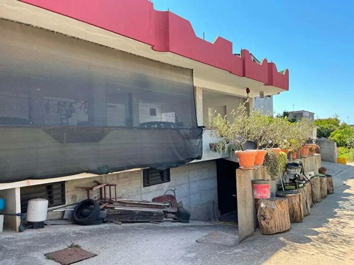 Casa con 10 locali in vendita in Via XI Febbraio, Mondragone