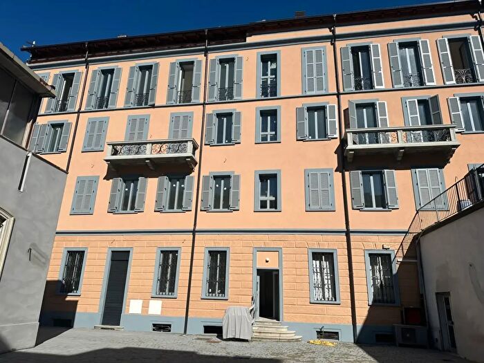 Appartamento trilocale in vendita in Corso Milano, Monza
