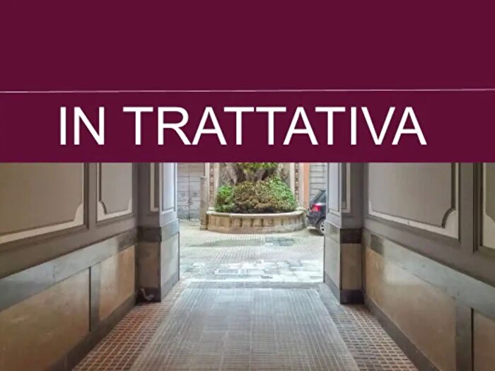 Appartamento trilocale in vendita in Via Valadier, Roma