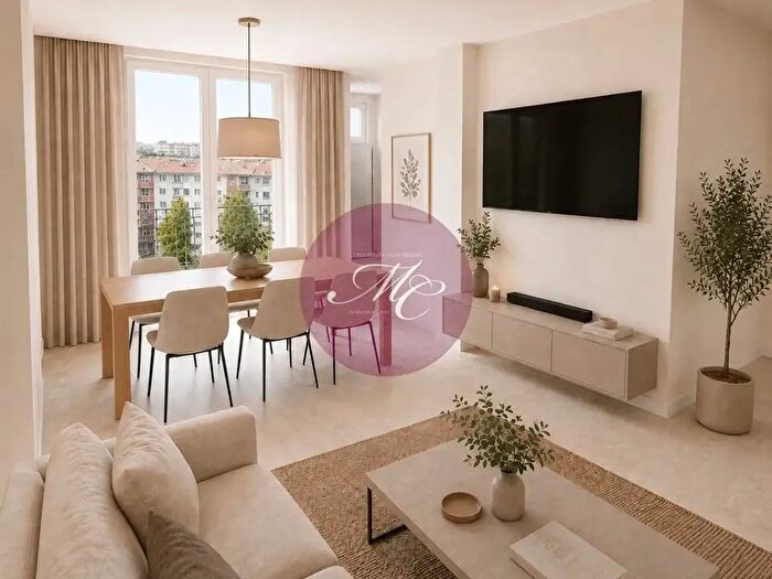 Appartamento con 5 locali in vendita in Via Marzabotto, Ravenna