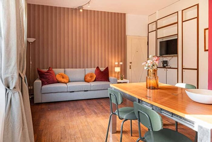 Appartamento trilocale in affitto in Via San Carpoforo, Brera, Milano