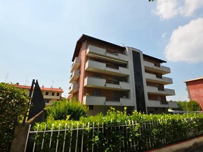 Appartamento bilocale in affitto in Viale Piazza d'Armi, Novara