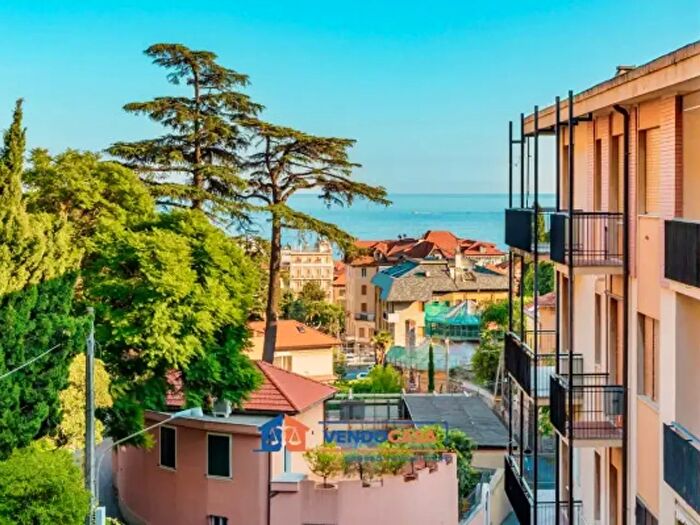 Appartamento quadrilocale in vendita in Via Cardellino, Alassio