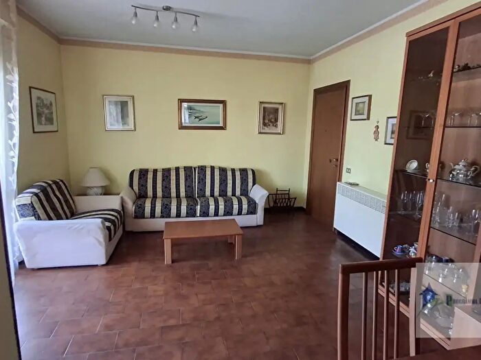 Appartamento trilocale in vendita in Via Villoresi, Turbigo