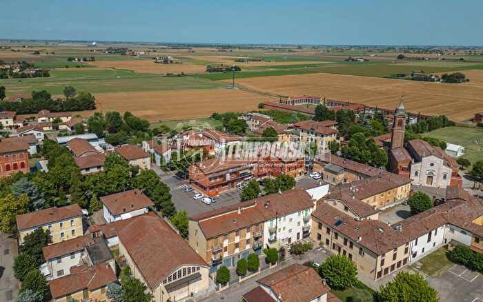 Appartamento con 7 locali in vendita in Via G Rosta Villa Fontana, Medicina