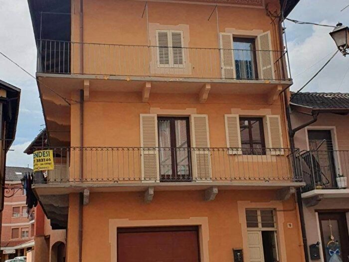 Casa quadrilocale in affitto in Via Giovanni Raposo, Centro, Caraglio