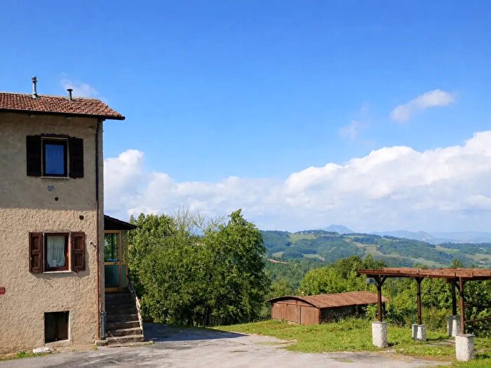 Casa in vendita in Via La Torre, San Benedetto Val Di Sambro