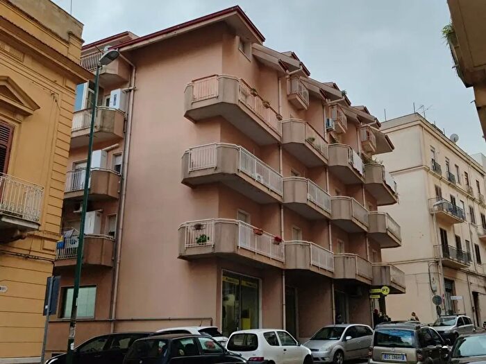 Appartamento con 7 locali in vendita in Via Lo Presti, Salemi