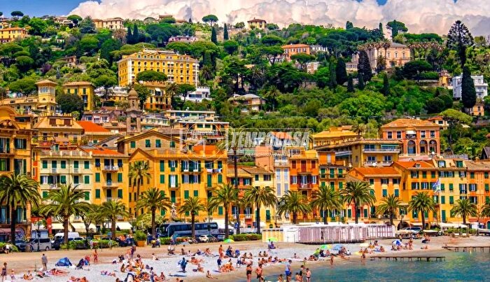 Casa con 14 locali in vendita in Santa Margherita Ligure