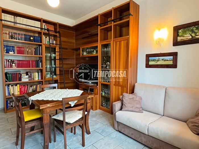 Appartamento trilocale in vendita in Via Goffredo Mameli, Vittuone