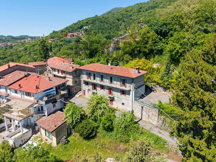 Casa con 11 locali in vendita in Via Casagno, Almenno San Bartolomeo