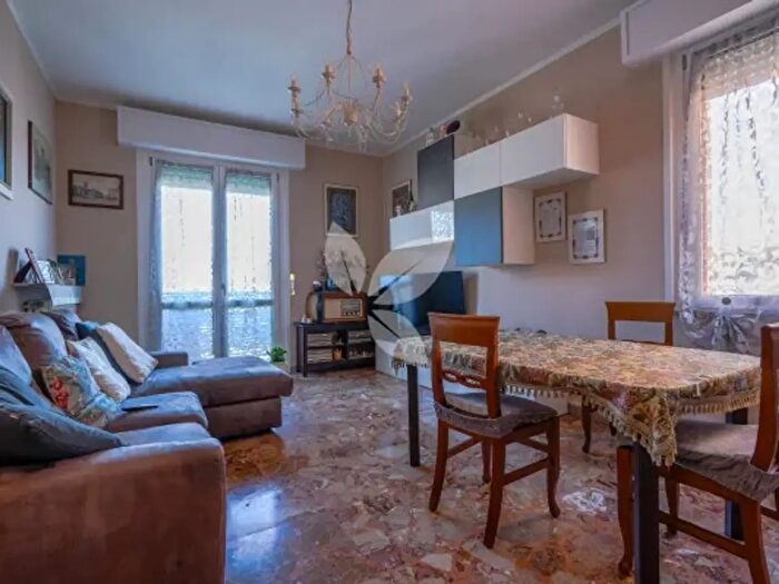 Appartamento trilocale in vendita in Via Bruxelles, Parma