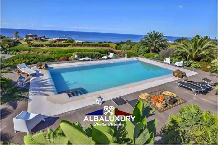 Casa con 6 locali in vendita in Contrada Penna, Pantelleria