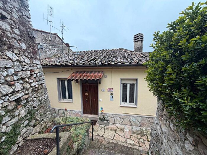 Appartamento trilocale in affitto in Piediluco Via Santa Maria, Marmore Piediluco, Terni