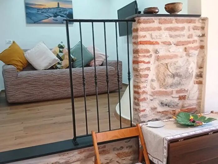 Appartamento trilocale in vendita in Via Domenico Costanzo, Imperia