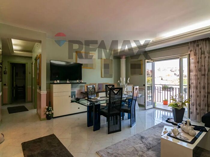 Appartamento trilocale in vendita in Via Palermo, Catania