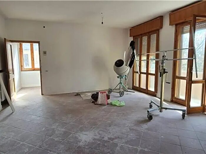 Appartamento quadrilocale in vendita in Modena